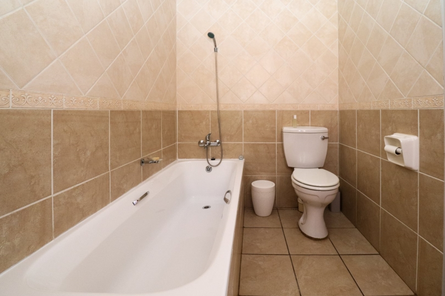 2 Bedroom Property for Sale in Flamwood North West